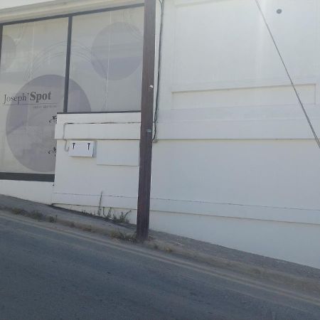 Joseph'Spot Paphos Center Aparthotel Εξωτερικό φωτογραφία