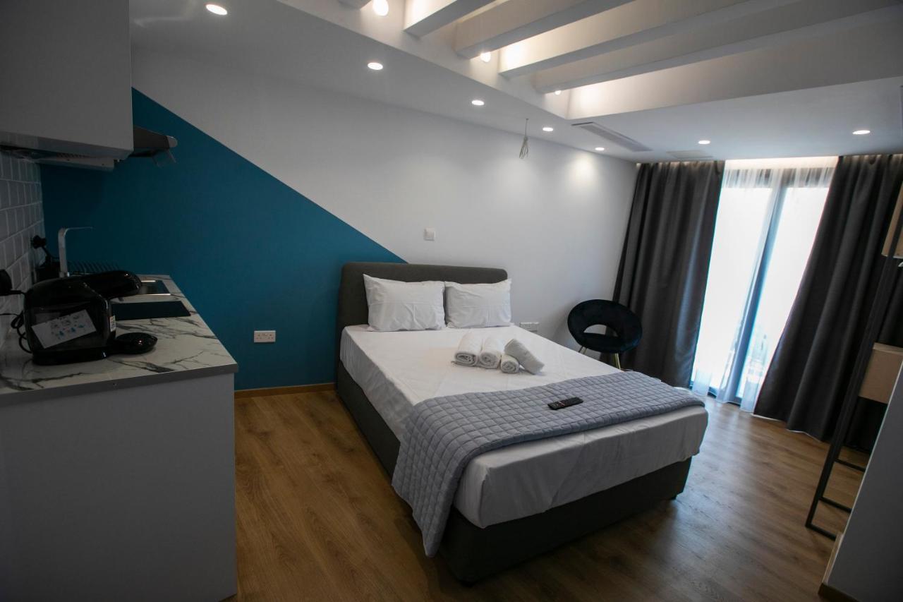 Joseph'Spot Paphos Center Aparthotel Εξωτερικό φωτογραφία