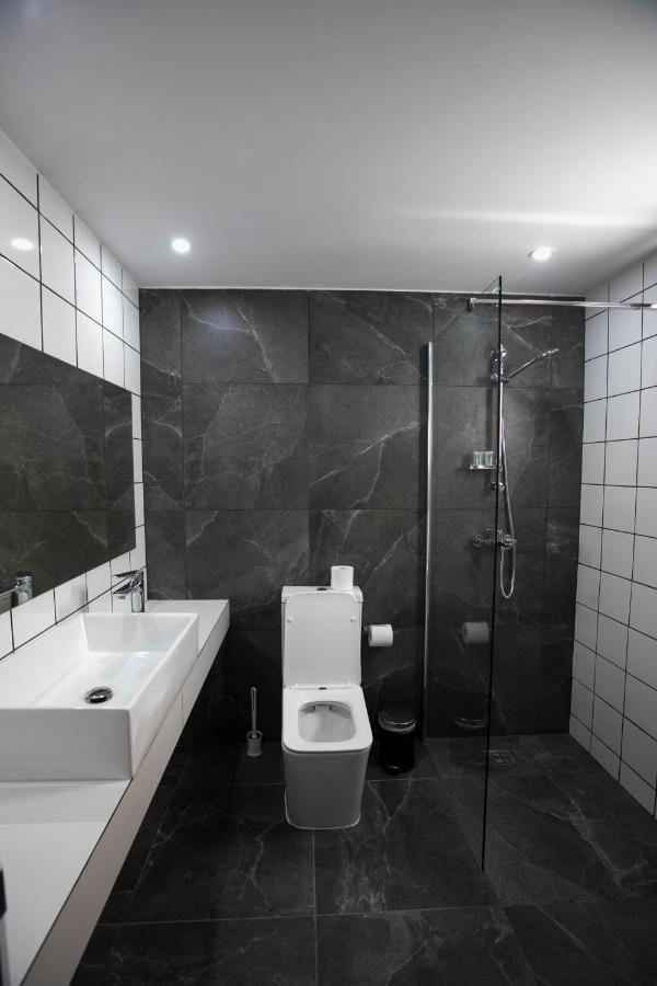 Joseph'Spot Paphos Center Aparthotel Εξωτερικό φωτογραφία