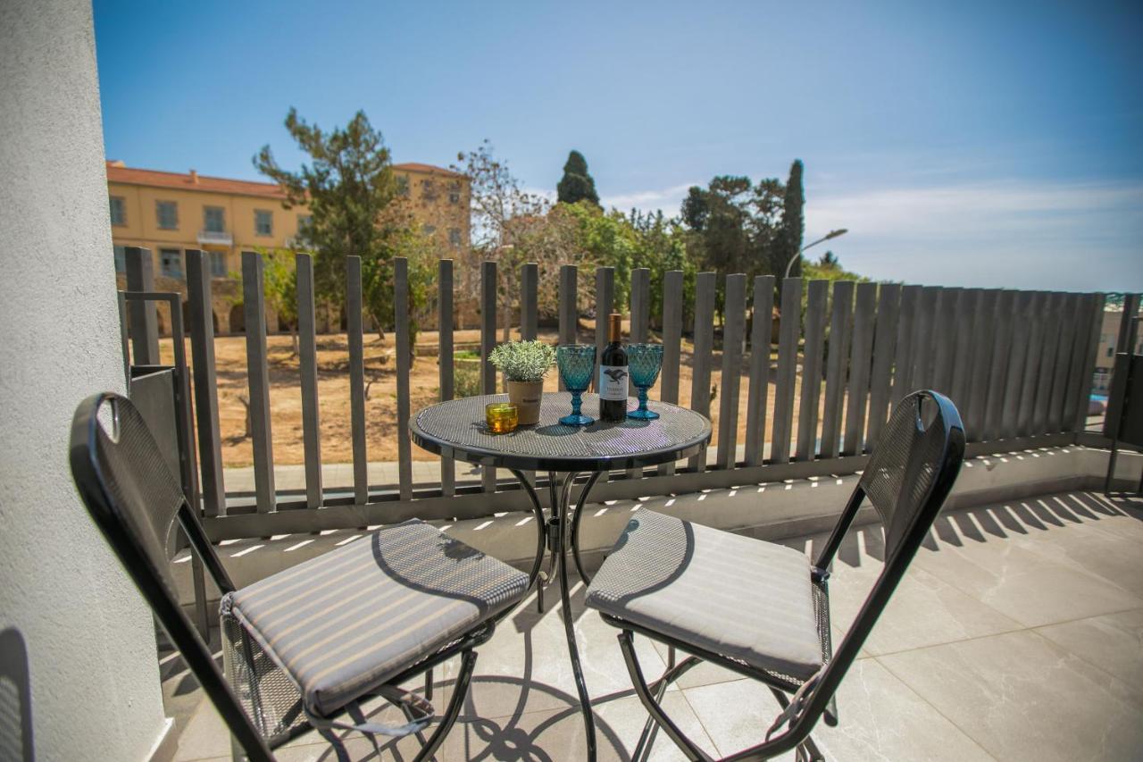 Joseph'Spot Paphos Center Aparthotel Εξωτερικό φωτογραφία