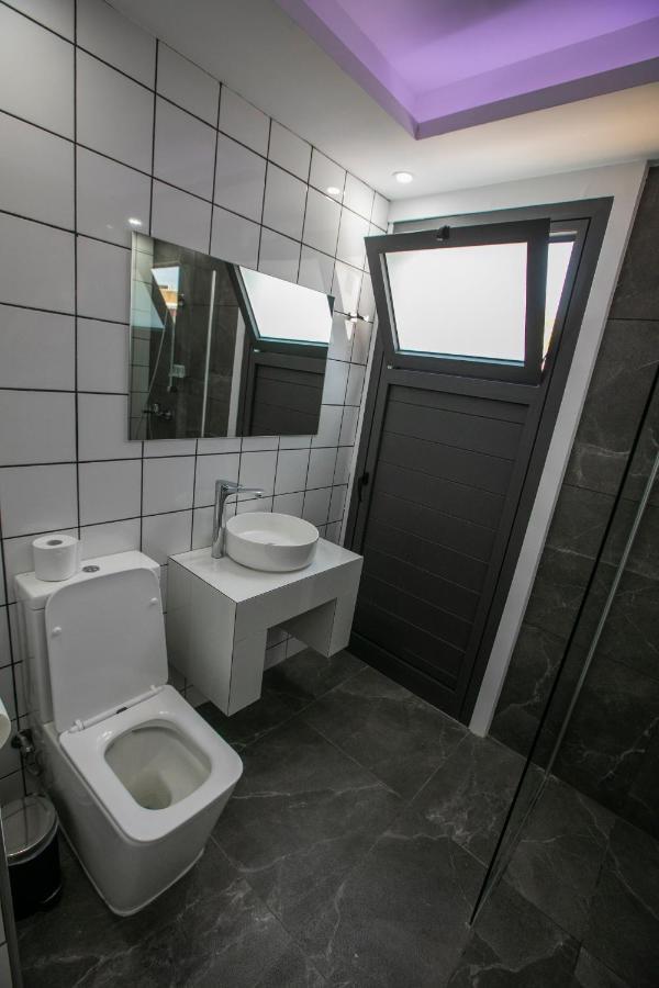 Joseph'Spot Paphos Center Aparthotel Εξωτερικό φωτογραφία