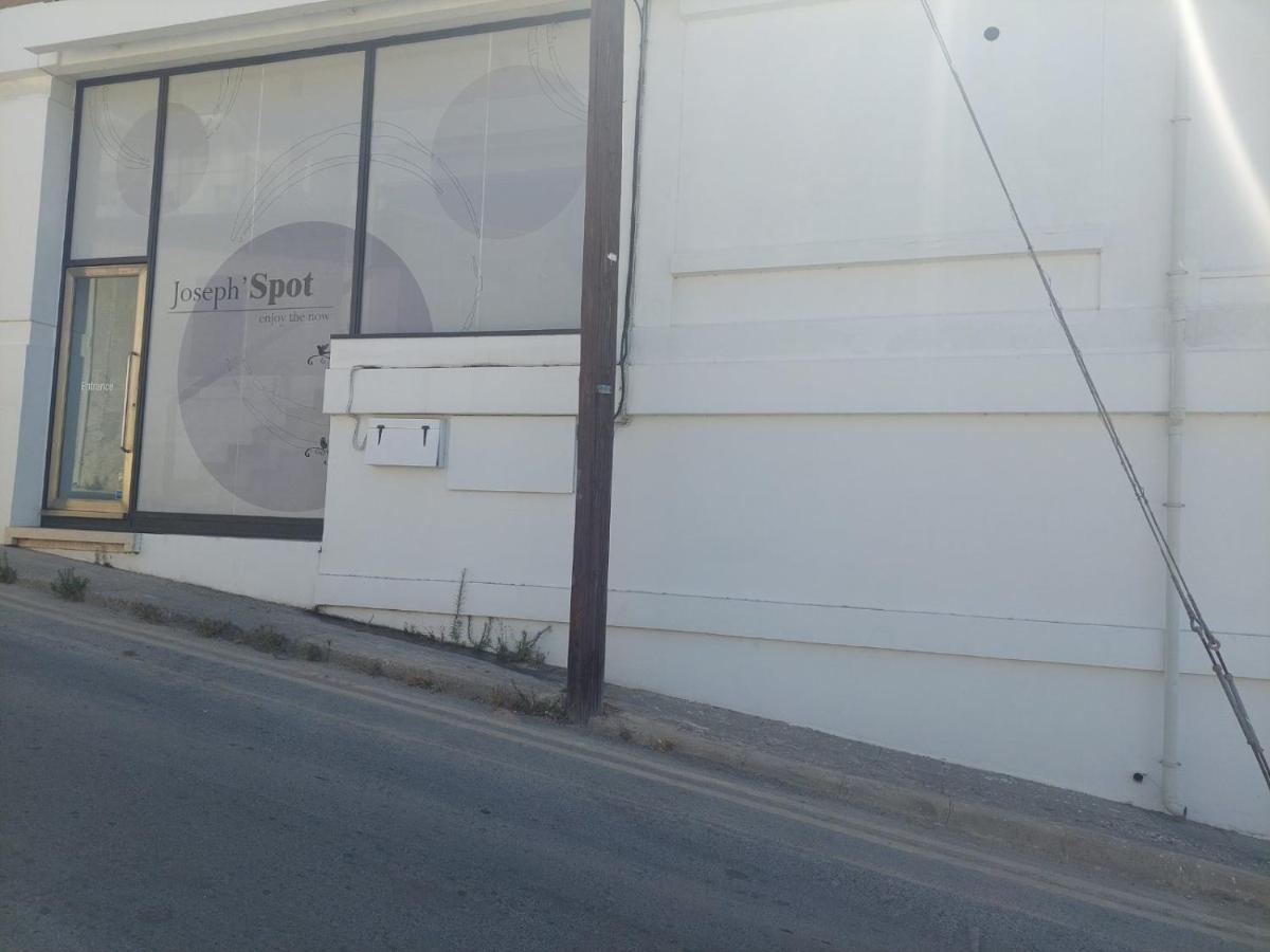 Joseph'Spot Paphos Center Aparthotel Εξωτερικό φωτογραφία
